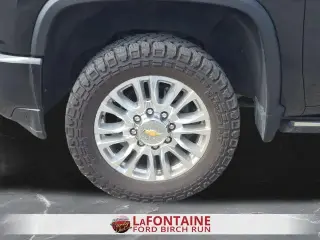 Chevrolet Silverado 2500HD 2022 4x4 High Country 4dr Crew Cab SB
