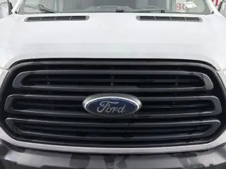 Ford Transit 2019 250 3pt LWB Techo Medio Furgón de Carga con Puerta Deslizante del Pasajero