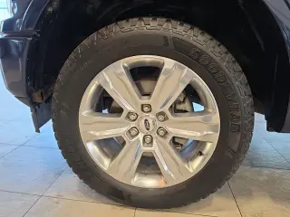 Ford F-150 2019 4x4 Platinum 4 puertas SuperCrew 5.5 pies SB