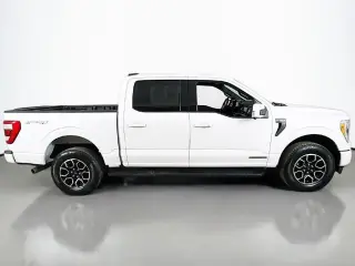 Ford F-150 2023 4x4 Lariat 4dr SuperCrew 5.5 ft. SB