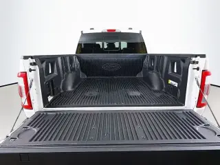Ford F-150 2023 4x4 Lariat 4dr SuperCrew 5.5 ft. SB