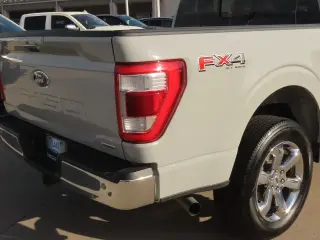 Ford F-150 2023 4x4 Lariat 4dr SuperCrew 6.5 ft. SB