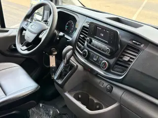 Ford Transit 2024 250 3dr LWB Techo Medio Furgón de Carga