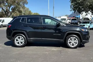 Jeep Compass 2024 4x4 Latitude 4dr SUV