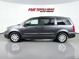 Chrysler Town and Country 2016 Touring 4dr Mini-Van