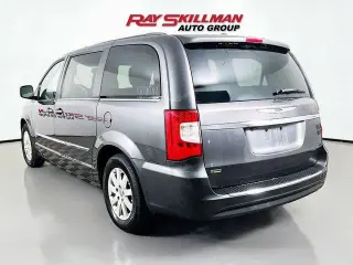 Chrysler Town and Country 2016 Touring 4dr Mini-Van