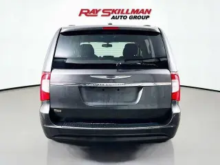 Chrysler Town and Country 2016 Touring 4dr Mini-Van