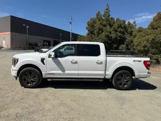 Ford F-150 2022 4x4 Lariat 4dr SuperCrew 5.5 ft. SB