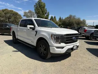 Ford F-150 2022 4x4 Lariat 4dr SuperCrew 5.5 ft. SB