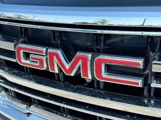 GMC Yukon 2023 4x4 SLT 4dr SUV