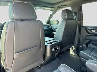 GMC Yukon 2023 4x4 SLT 4dr SUV