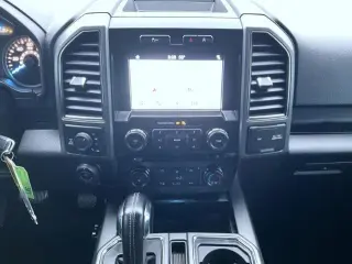Ford F-150 2017 4x4 XLT 4dr SuperCrew 5.5 ft. SB