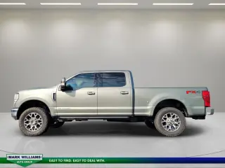 Ford F-250 Super Duty 2020 4x4 Lariat 4dr Crew Cab 6.8 ft. SB Pickup