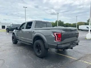 Ford F-150 2018 4x4 Raptor 4dr SuperCrew 5.5 ft. SB