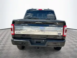 Ford F-150 2023 4x4 XL 4dr SuperCrew 5.5 ft. SB