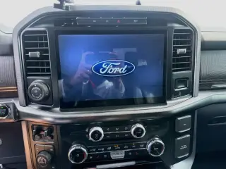 Ford F-150 2022 4x4 XL 4p SuperCrew 5.5 ft. CB