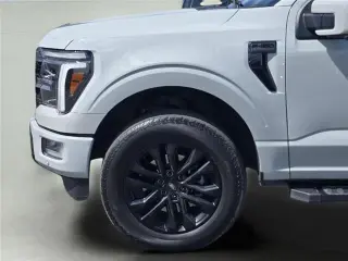 Ford F-150 2024 4x4 Lariat 4 puertas SuperCrew 5.5 pies SB
