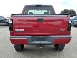 Ford F-250 Super Duty 2002 4dr Cabina de Tripulacion Lariat 4WD LB