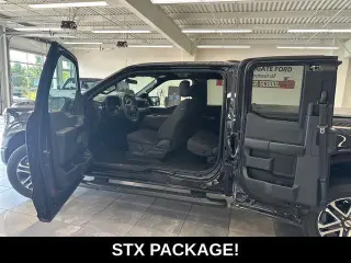 Ford F-150 2023 4x4 XL 4dr SuperCab 6.5 ft. SB