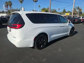 Chrysler Pacifica Hybrid 2022 Limited 4dr Mini-Van