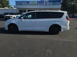 Chrysler Pacifica Hybrid 2022 Limited 4dr Mini-Van