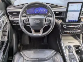 Ford Explorer 2023 AWD Platinum 4dr SUV
