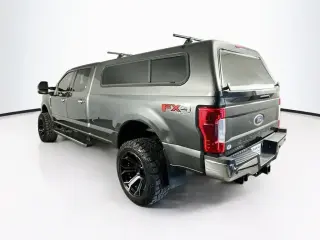 Ford F-350 Super Duty 2019 4x4 Lariat 4dr Crew Cab 6.8 ft. SB SRW Pickup