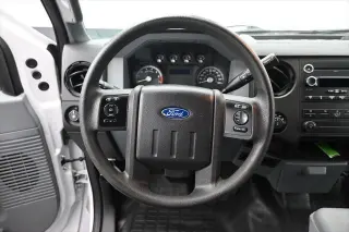 Ford F-350 Super Duty 2016 4x4 XL 4dr Crew Cab 6.8 ft. SB SRW Pickup