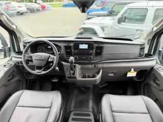 Ford Transit 2025 150 3dr LWB Techo Medio Furgón de Carga