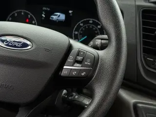 Ford Transit 2025 150 3dr LWB Techo Medio Furgón de Carga