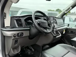 Ford Transit 2025 150 3dr LWB Techo Medio Furgón de Carga