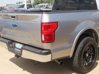 Ford F-150 2020 4x2 Lariat 4 puertas SuperCrew 5.5 pies. SB