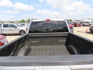 Ford F-150 2020 4x2 Lariat 4 puertas SuperCrew 5.5 pies. SB