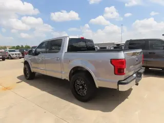 Ford F-150 2020 4x2 Lariat 4 puertas SuperCrew 5.5 pies. SB