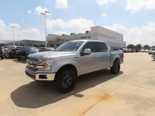 Ford F-150 2020 4x2 Lariat 4 puertas SuperCrew 5.5 pies. SB