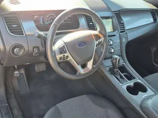 Ford Taurus 2018 SEL 4dr Sedan