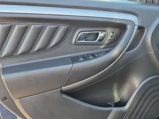 Ford Taurus 2018 SEL 4dr Sedan