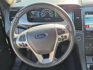 Ford Taurus 2018 SEL 4dr Sedan