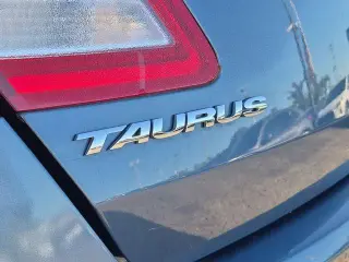 Ford Taurus 2018 SEL 4dr Sedan
