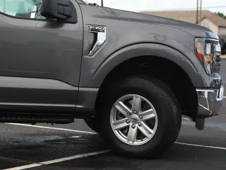 Ford F-150 2023 4x4 XLT 4dr SuperCrew 5.5 ft. SB