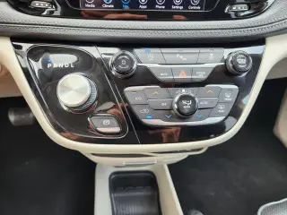 Chrysler Pacifica 2020 Limited 4dr Mini-Van