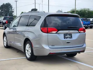 Chrysler Pacifica 2020 Limited 4dr Mini-Van