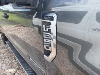 Ford F-250 Super Duty 2017 4x4 XLT 4dr Crew Cab 8 ft. LB Pickup
