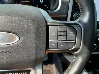 Ford F-150 2023 4x4 Platino 4dr SuperCrew 5.5 ft. SB