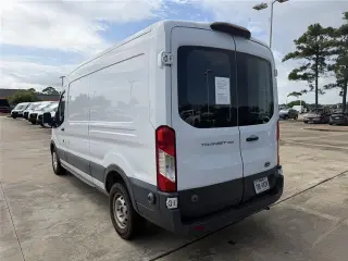 Ford Transit 2020 250 furgón de carga de 3 puertas, carrocería corta y techo medio