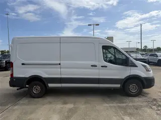 Ford Transit 2020 250 furgón de carga de 3 puertas, carrocería corta y techo medio
