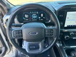 Ford F-150 2023 4x4 Lariat 4dr SuperCrew 5.5 ft. SB