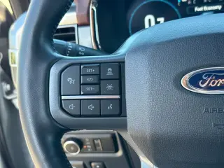 Ford F-150 2023 4x4 Lariat 4dr SuperCrew 5.5 ft. SB