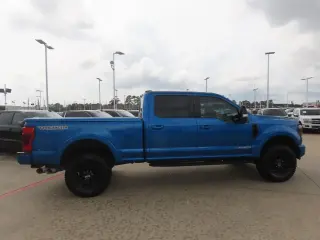 Ford F-250 Super Duty 2021 4x4 Lariat 4dr Cabina de tripulacion 6.8 ft. SB Pickup