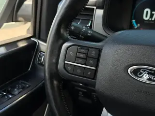 Ford F-150 2023 4x4 Lariat 4p SuperCrew 6.5 ft. SB